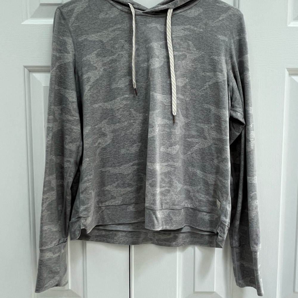 Vuori Heather Gray Pullover